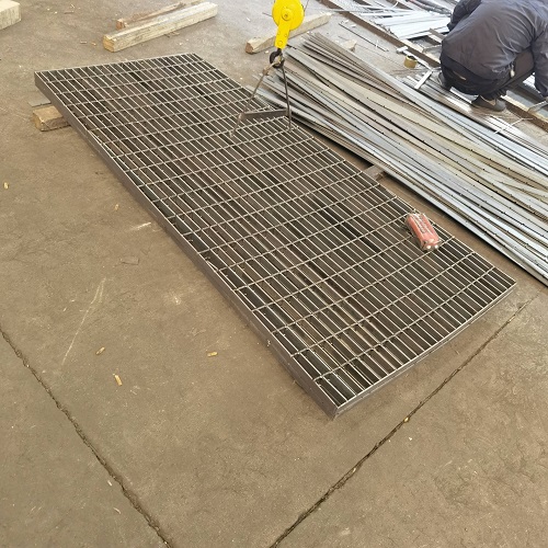 鋼格柵鋼格板G403/30/100：防滑、防腐與高強度