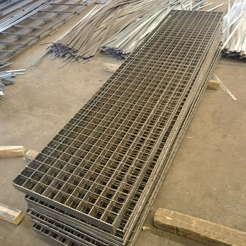 車間平臺鋼格柵鋼格板應(yīng)用全解析