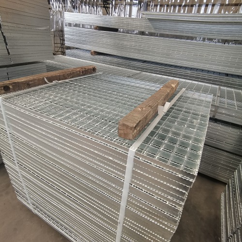 如何辨別劣質(zhì)鋼格板？看這4個(gè)細(xì)節(jié)，避免安全隱患