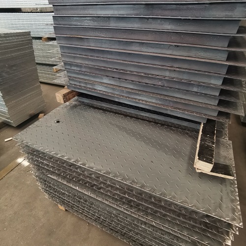 定制鋼格板 vs 標(biāo)準(zhǔn)尺寸？哪種更劃算？