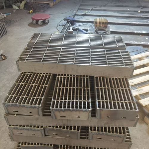 線上線下選購鋼格柵，這些差異不了解要吃大虧