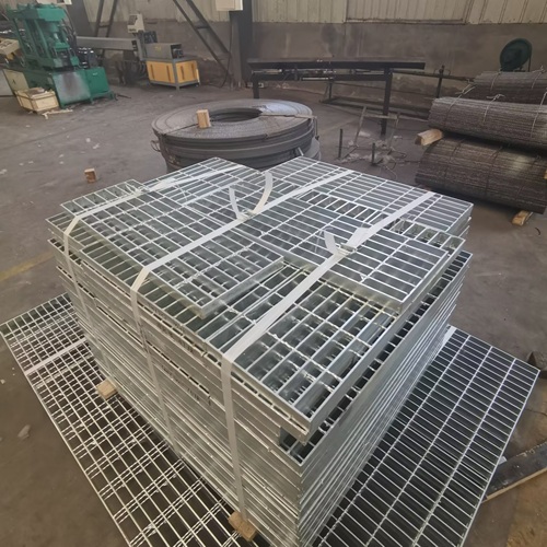 線上線下買(mǎi)鋼格柵有啥區(qū)別？看完再下單不后悔