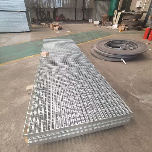 鋼格柵采購成本控制妙招：單價(jià)運(yùn)輸都能省