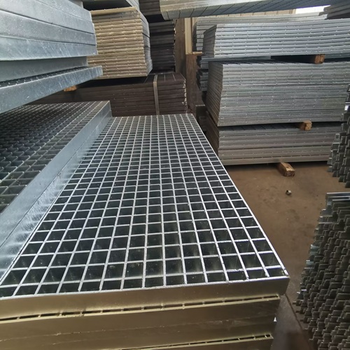 鋼格柵知識科普：材質(zhì)、規(guī)格如何影響使用效果？