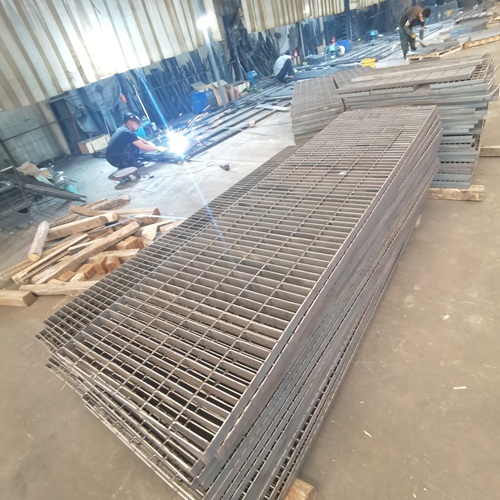 鋼格板背后的努力，遠比你想象得多