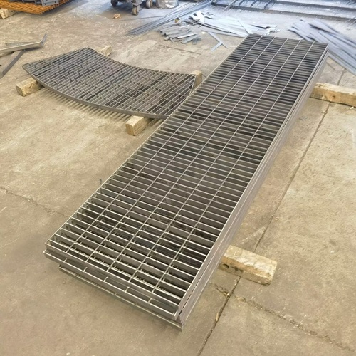 不止工程用！鋼格板在數(shù)據(jù)中心地板的驚艷應(yīng)用