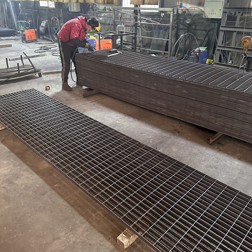 2025鋼格板行業(yè)現(xiàn)狀與未來(lái)，3大趨勢(shì)提前看