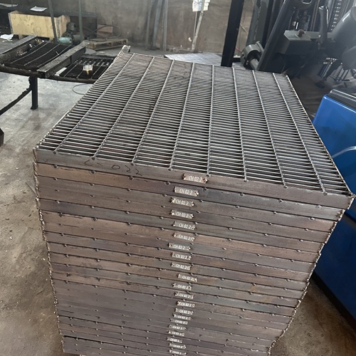 港口碼頭鋼格板表現太穩(wěn)抗腐蝕耐重載